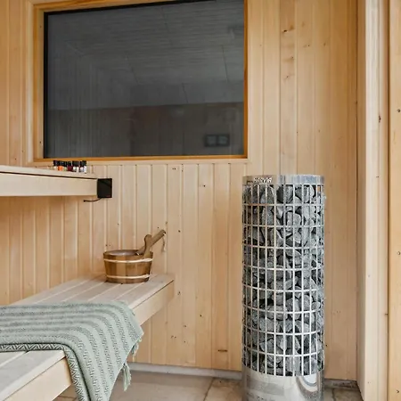 Feriehus Beautiful In With Jacuzzi